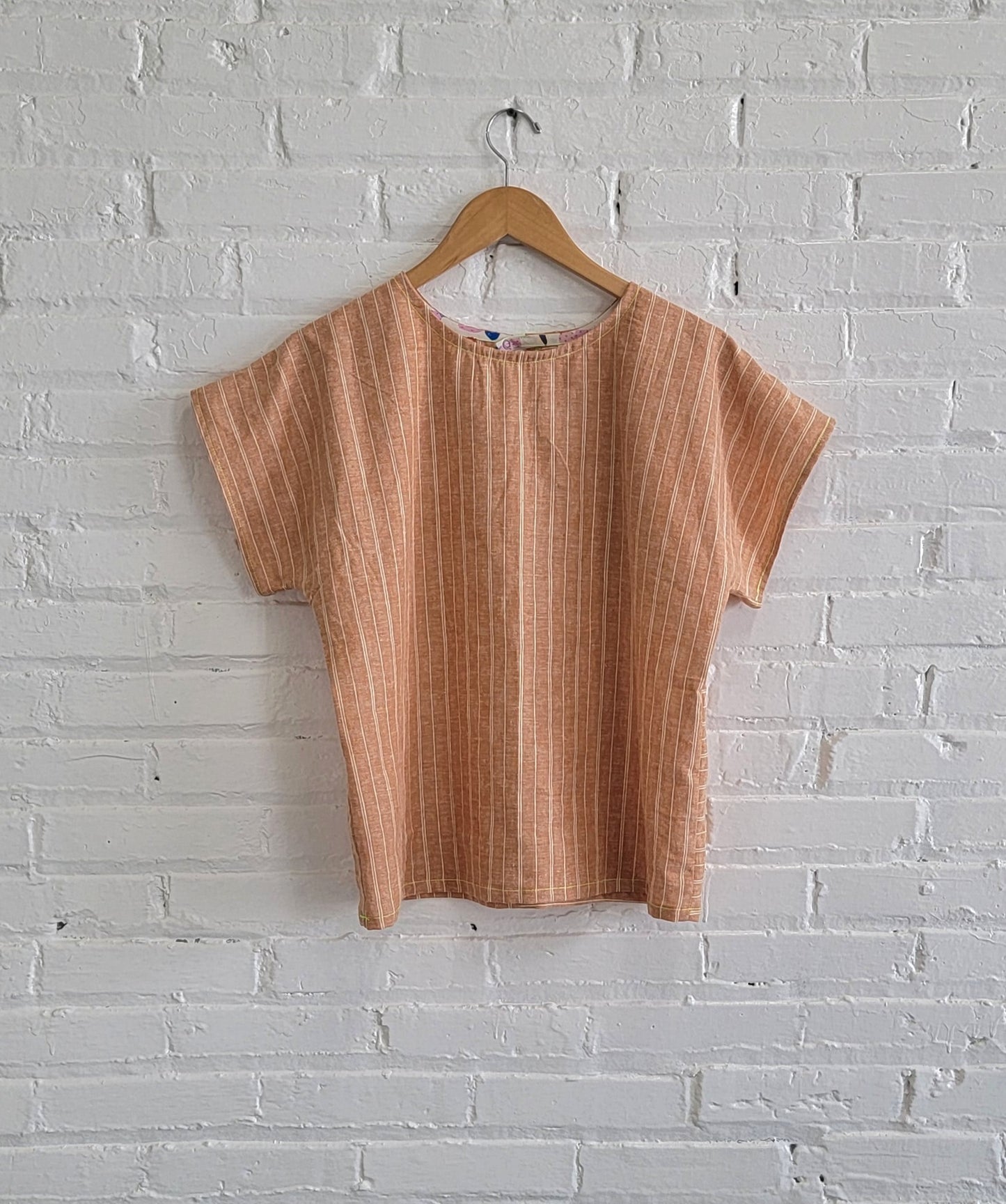 Snapback tee, Orange stripe