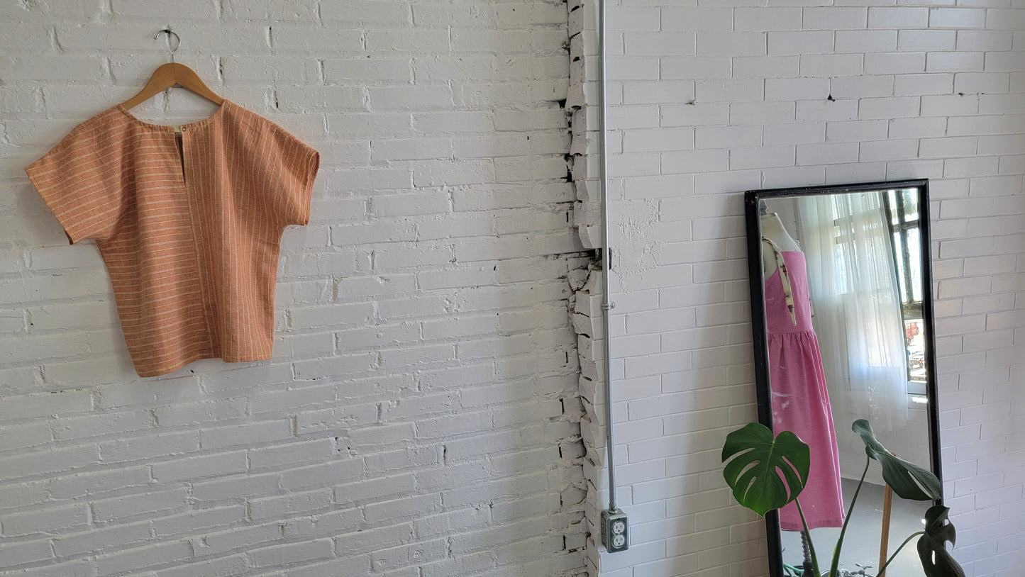 Snapback tee, Orange stripe