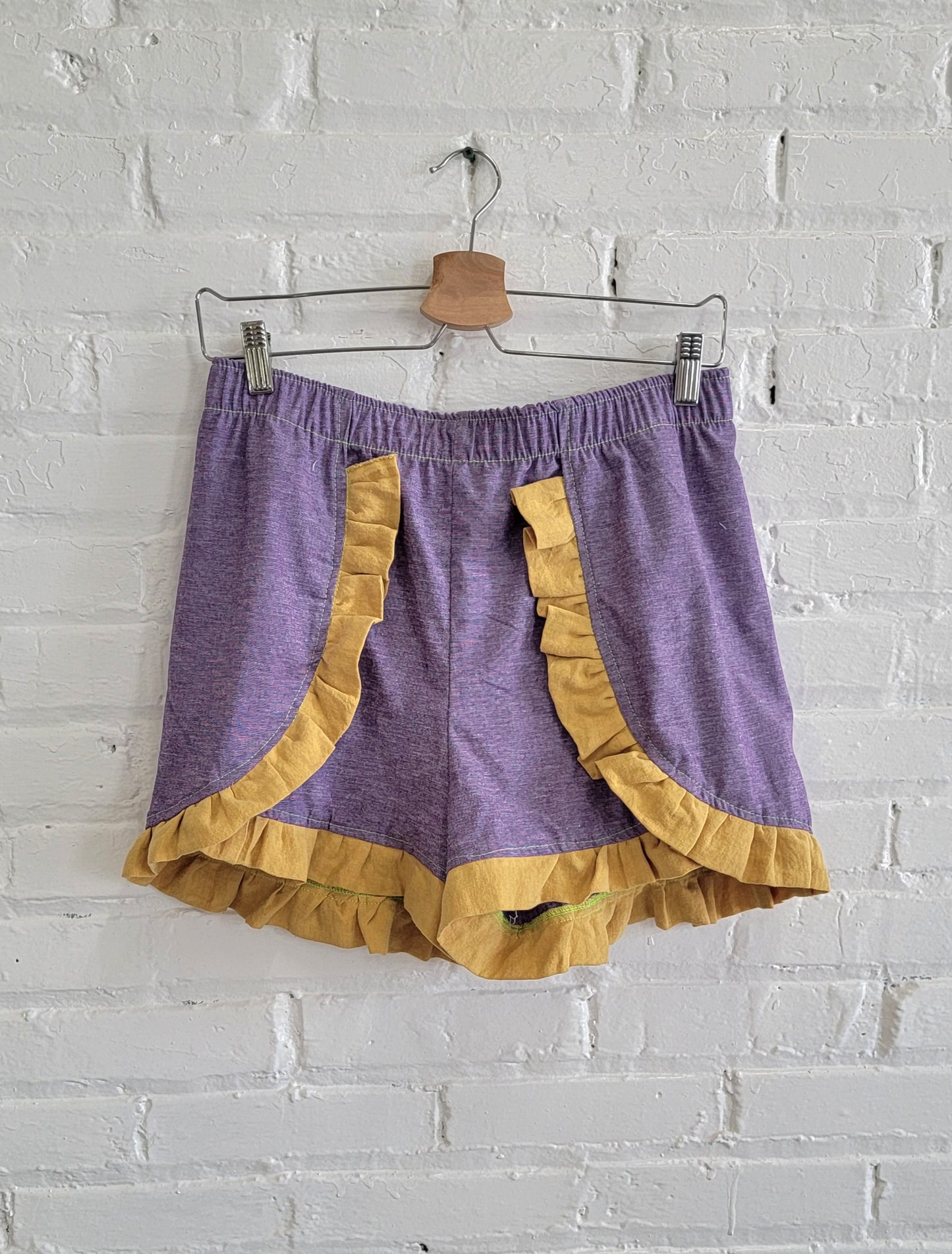 GILLS shorts, purple